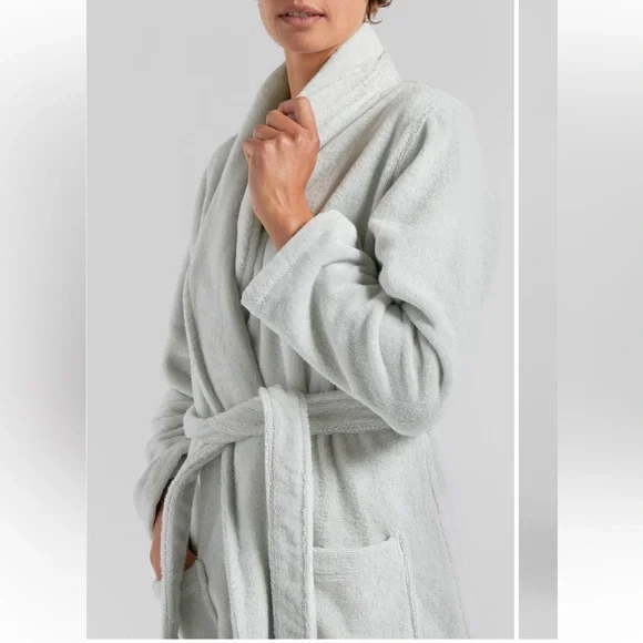 Parachute NEW Unisex Size Large Classic Turkish Cotton Robe